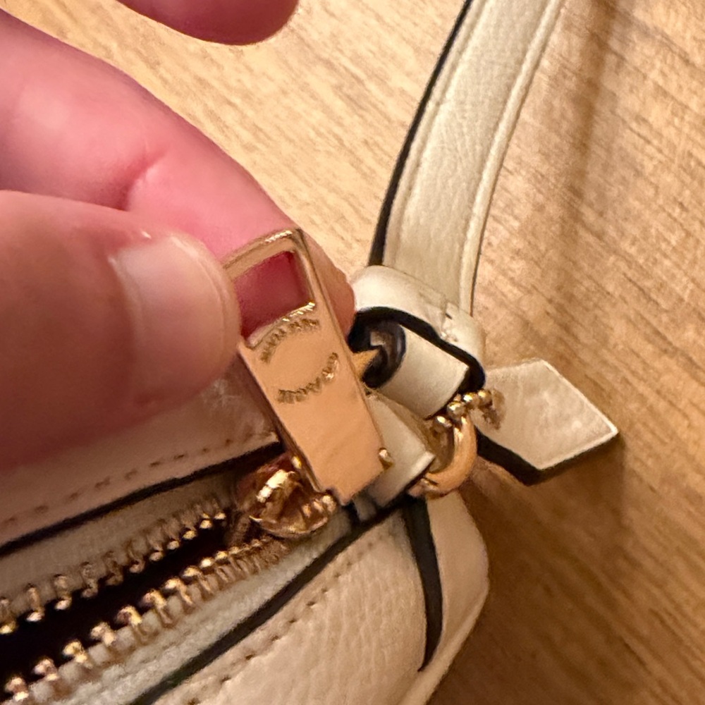 Coach Disney villains crossbody - Picture 4 of 7